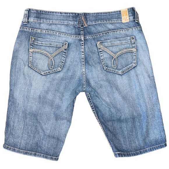 1.8 by YMI Denim Jean Bermuda Y2K Junior Shorts Junior Size 13 - Picture 2 of 9